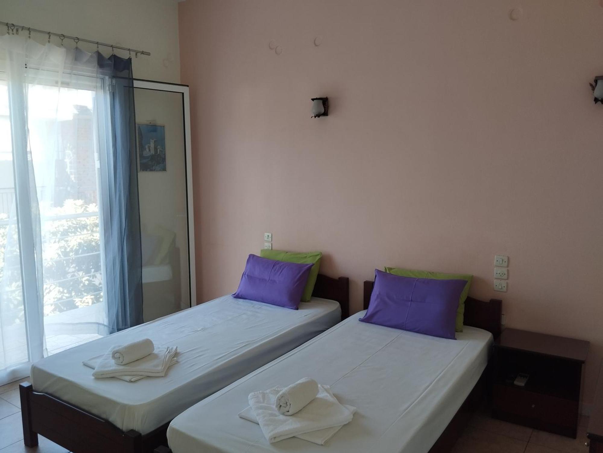 קמנה וורלה Hotel Neon Astron מראה חיצוני תמונה