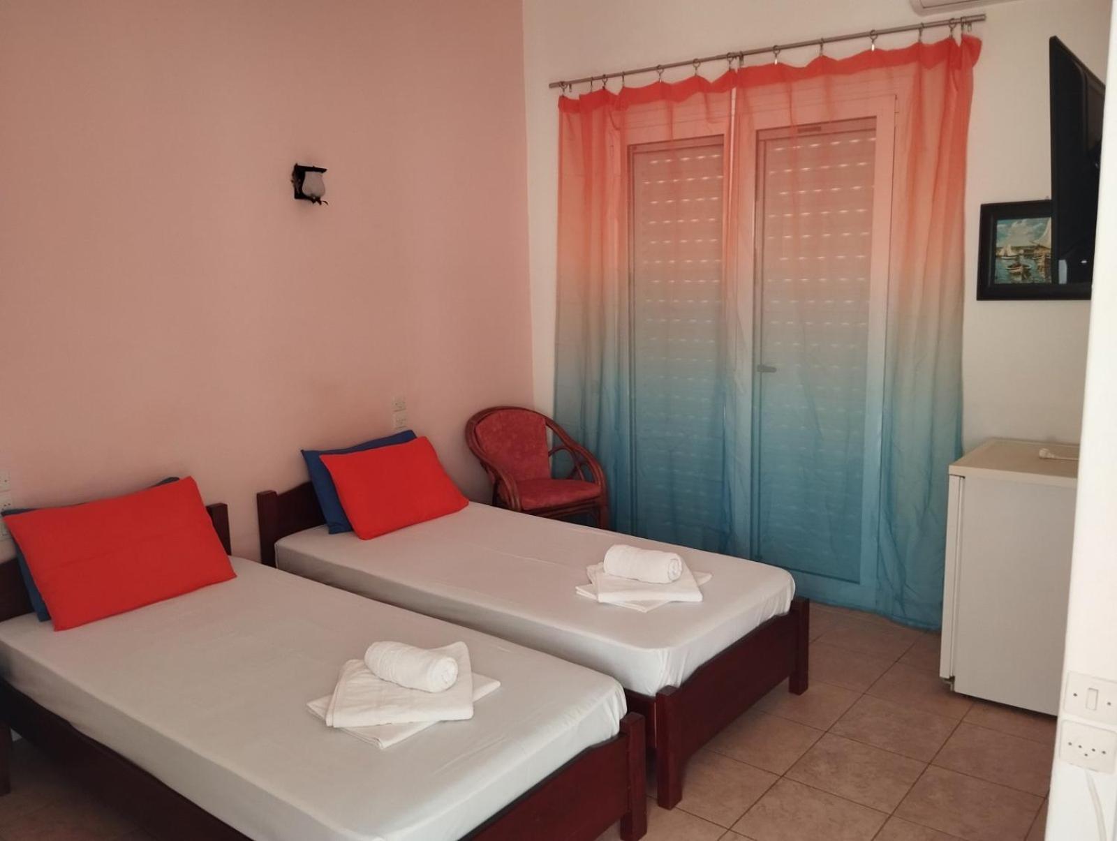 קמנה וורלה Hotel Neon Astron מראה חיצוני תמונה