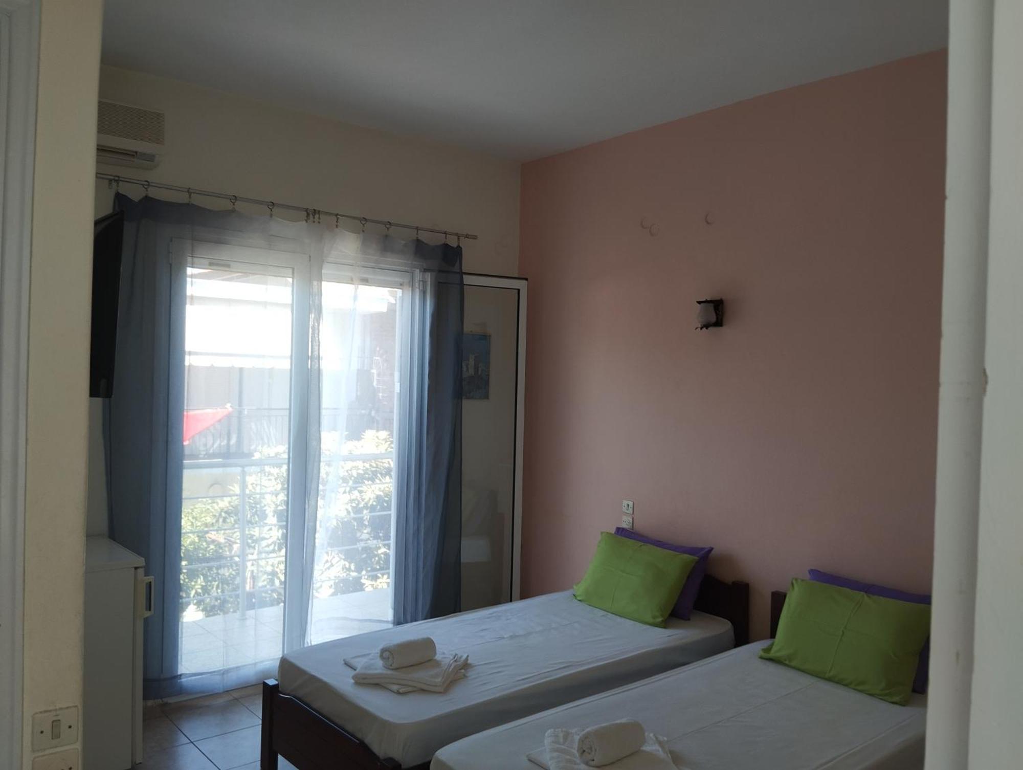קמנה וורלה Hotel Neon Astron מראה חיצוני תמונה