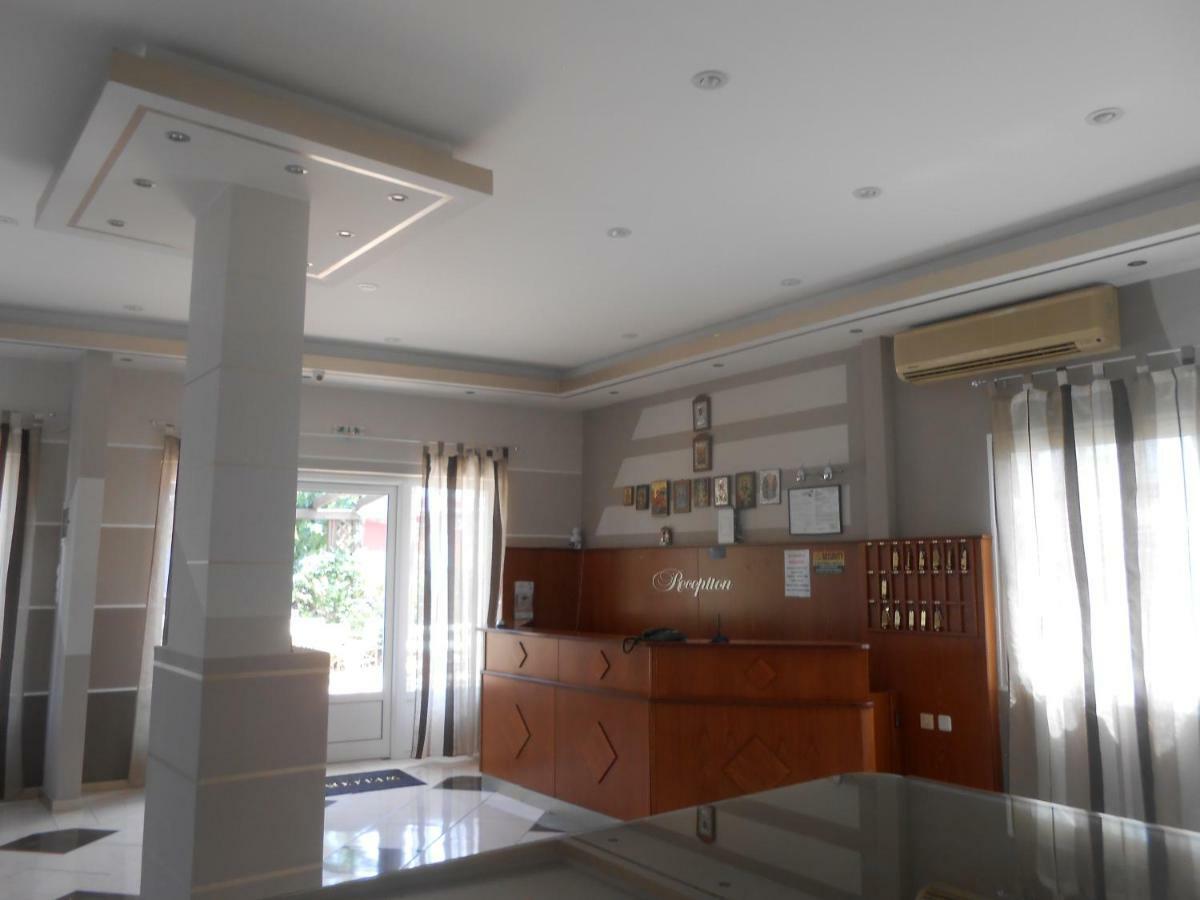 קמנה וורלה Hotel Neon Astron מראה חיצוני תמונה